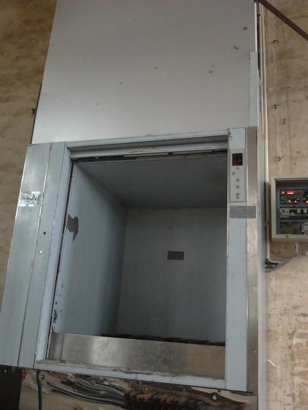 供应杂物电梯使用时的注意事项