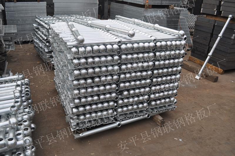 供应用于围栏网的陕西电厂镀锌球接栏杆