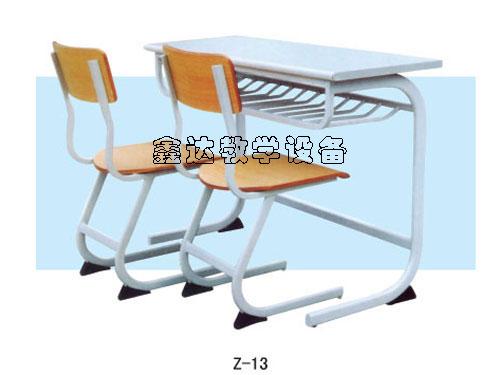 学生课桌椅联系方式批发