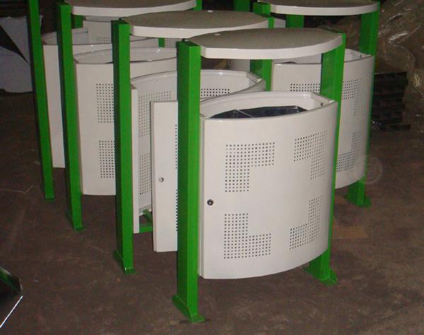 供应钢板果皮箱-铁果壳箱，冲孔烟灰缸双桶垃圾桶，针孔垃圾箱批发商