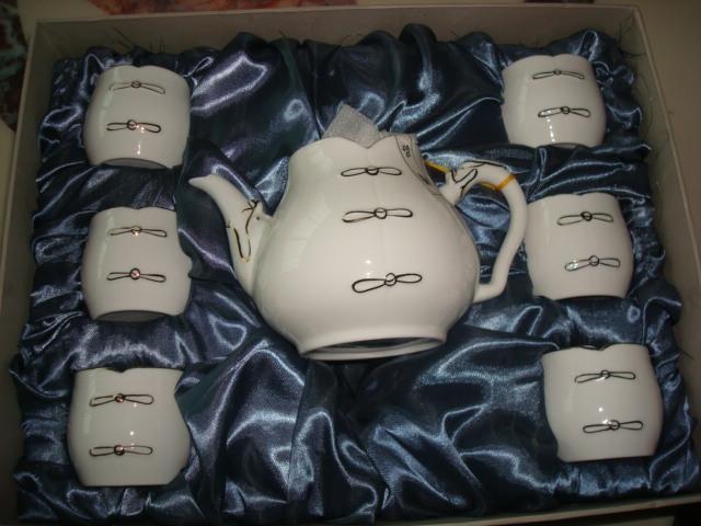 供应描金陶瓷茶具生产厂家