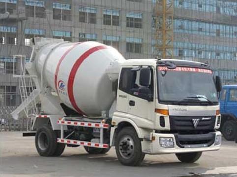 供应国内领先技术的新型水泥搅拌车