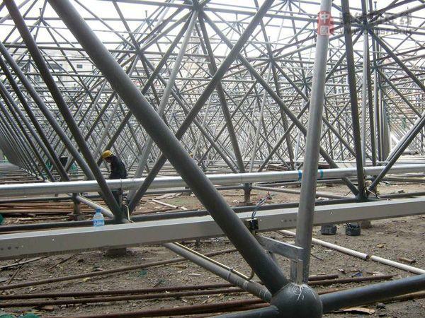 供应山东巨龙新疆公司钢结构二级网架