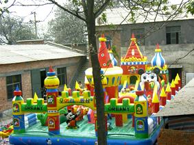 供应郑州充气玩具厂儿童充气城堡广场充气沙池佳乐奇充气蹦床价格