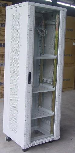 供应永华服务器网络机柜、19英寸标准机柜