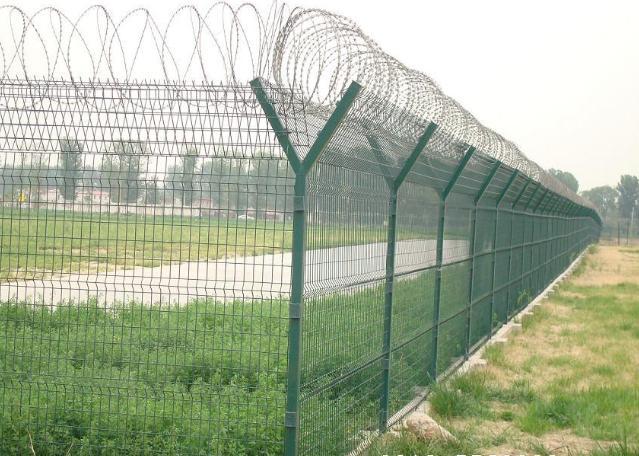 河北胜迈供应专业监狱防攀爬钢墙网隔离栅护栏网