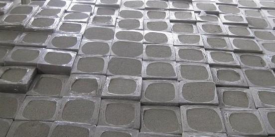 供应外墙材料首选产品--水泥泡沫保温板