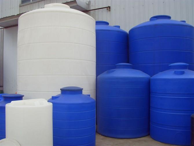 供应30吨水箱塑料桶水塔20吨15吨120吨储水罐图片