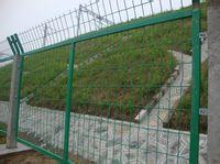 安平双信供应高速隔离栏安徽公路护栏广东小区护栏河南铁路护栏美格网护栏