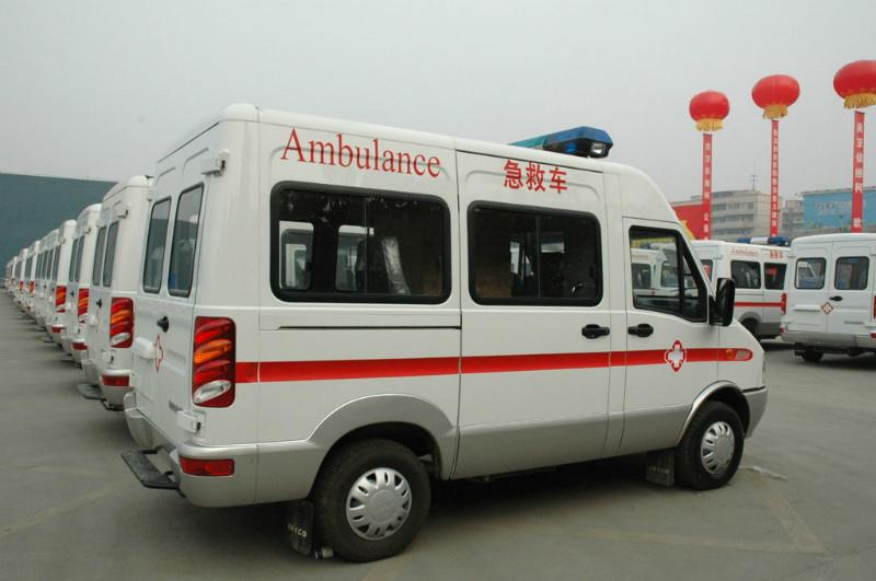 南京市扬州跨省救护车出租厂家