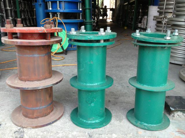 供应天津地区柔性防水套管质量最优、价格最低、型号最全、货源最足