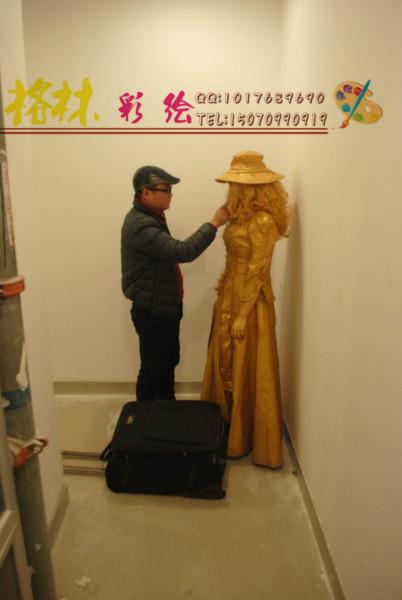 供应南昌彩绘苏宁电器人体活雕塑展示TEL15070990919