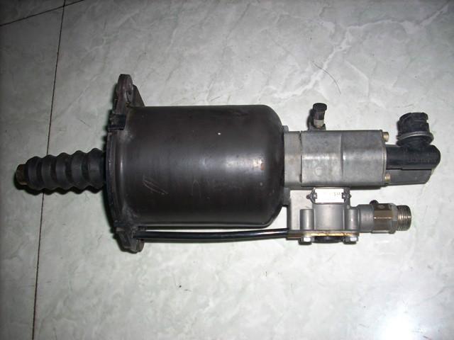 供应用于离合器分泵的奔驰卡车配件离合助力泵离合器分泵