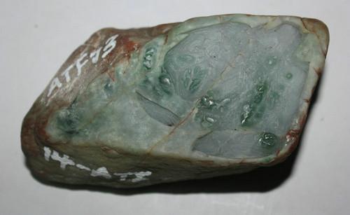 供应翡翠原石的主要特征（一）