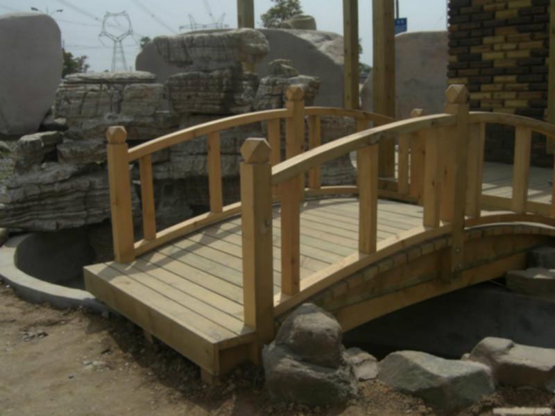 上海私家花园景观防腐木小桥设计批发