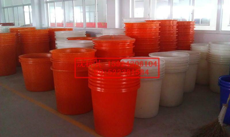 供应衢州各类规格塑料储罐 水箱 圆桶 方箱等塑料制品