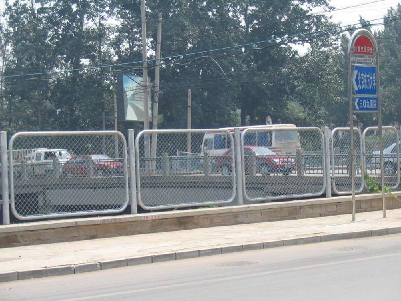 供应市政护栏马路绿化带防护网隔离安全