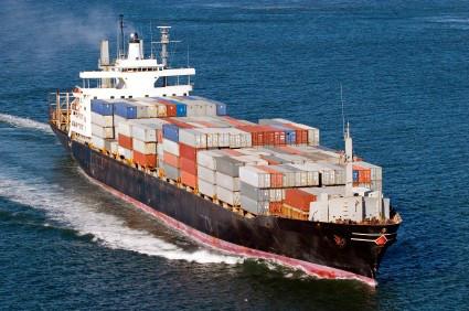 供应用于集装箱船运输的江西上饶到沈阳/哈尔滨门对门海运，运费只是汽运一半左右