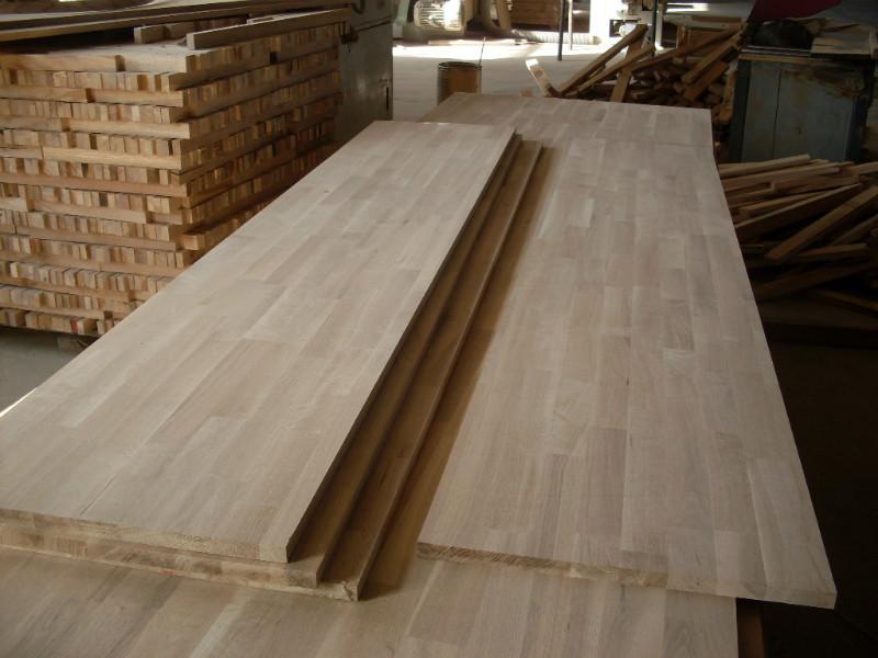 供应集成板材辐射松指接板实木生态板材