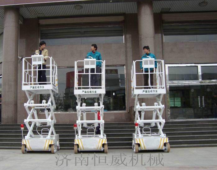 供应大量广西南宁自行式升降平台单人操作升降机行走轻松灵活