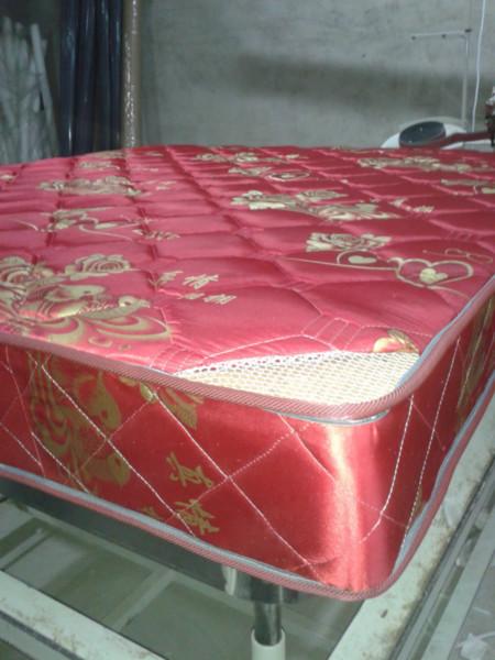 供应宁夏弹簧床垫(加棕板)金悦之禧图片
