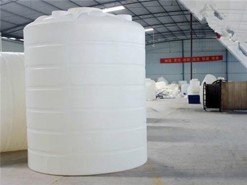 5吨塑料水塔厂家_富航容器(图)_5吨塑料水塔尺寸