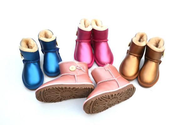雪地靴专业生产厂家批发