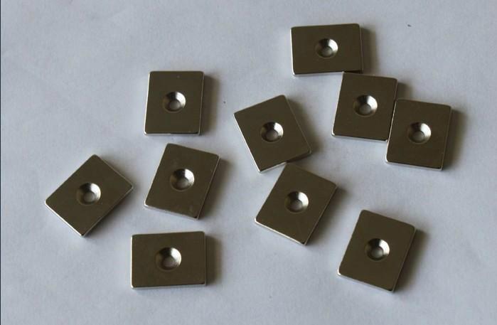 供应打孔磁铁 钕铁硼 稀土永磁材料 磁铁 磁钢