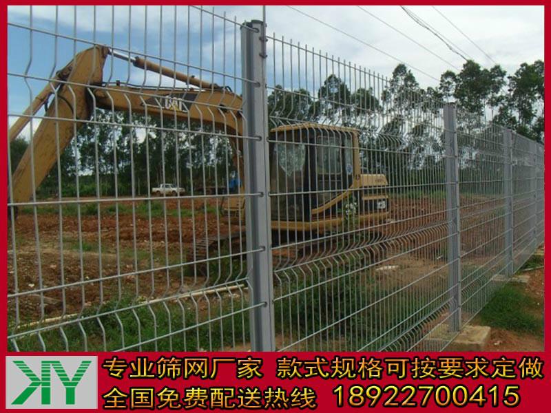 供应工地铁丝网建筑工地围栏广州护栏网价格圈山护栏网图片