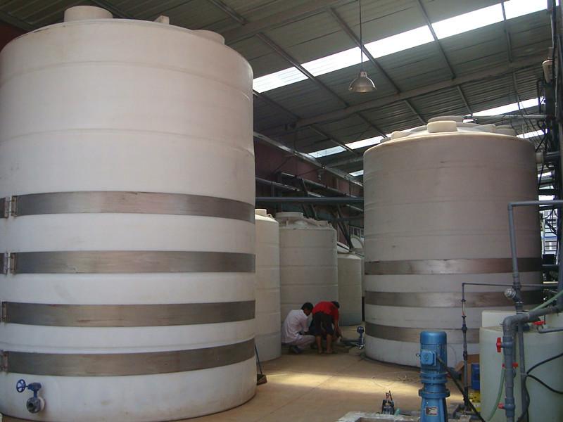 供应20立方容积塑料桶储水罐