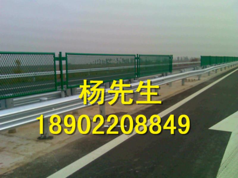 供应惠州桥梁防护栏/韶关河道护栏批发 高速公路护栏网的安装方式