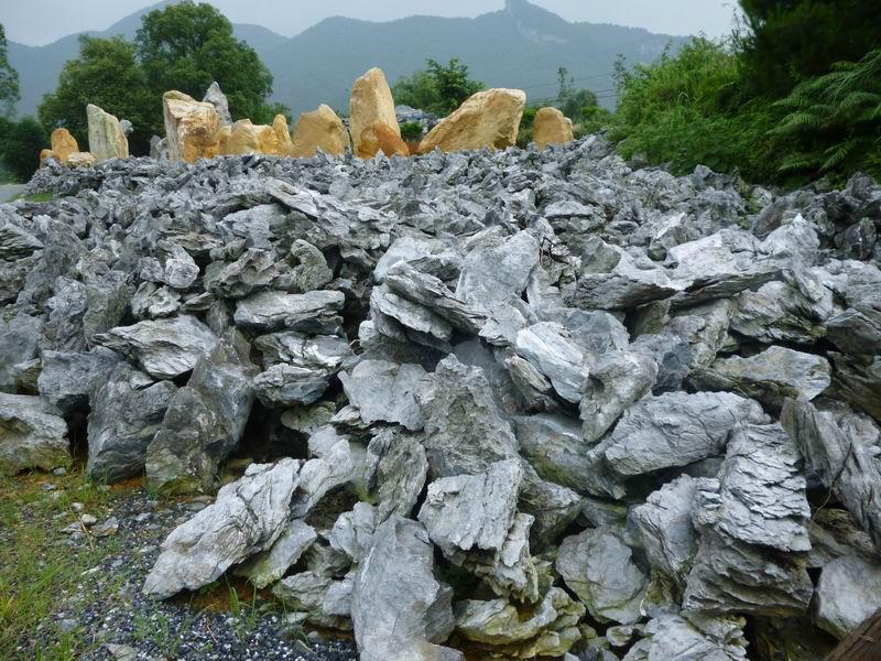 供应广州太湖价格英石质量 黄蜡石假山效果