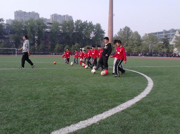 郑州专业少年儿童足球培训班