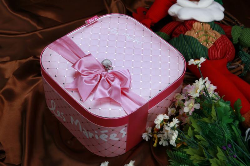 供应台湾进口宏亚时尚玛蕾饼干礼盒图片