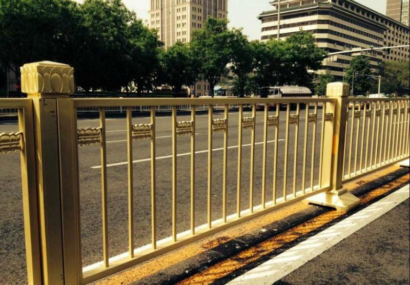 金色道路护栏长安街交通护栏北京护栏