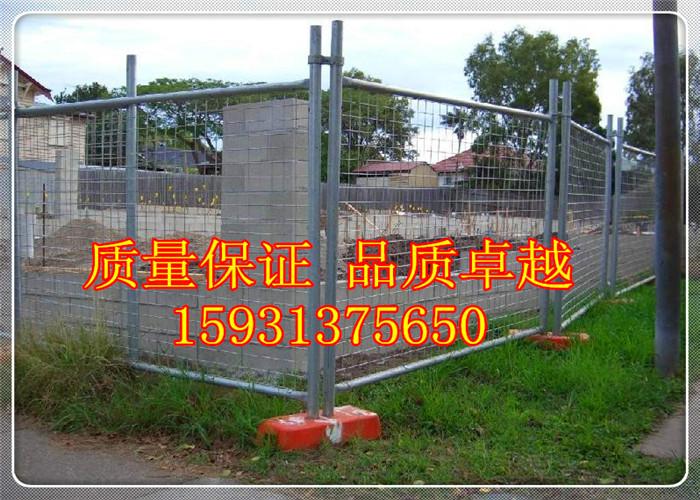 供应二保焊接钢管护栏网