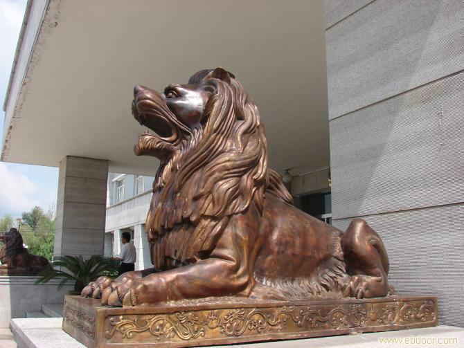供应狮子雕塑，汇丰狮子，酒店门狮子，爬狮子，铜狮子，铜雕狮子价格