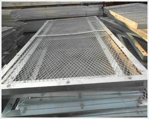 杰德钢板网厂生产的平台钢板网质量靠得住价格让你满意