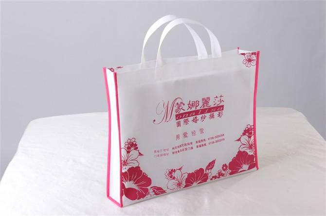 供应哪里的无纺布礼品袋最便宜，广州无纺布袋厂家批发无纺布袋现货直销