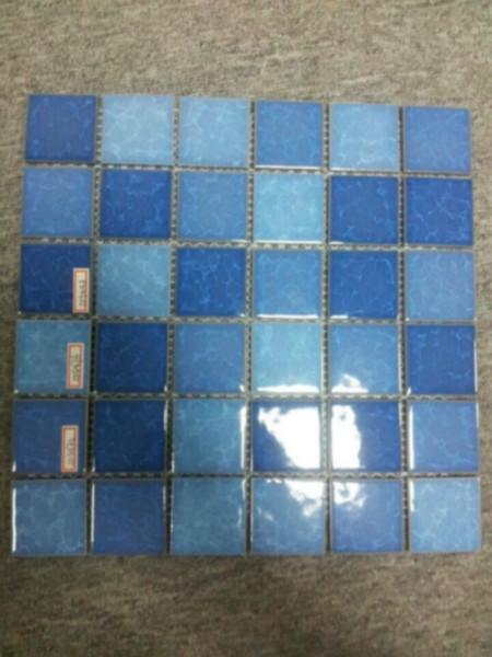 供应普通游泳池瓷砖-蓝色陶瓷马赛克-厂家便宜批发