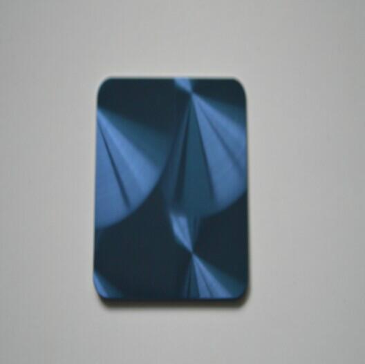 供应宝石蓝不锈钢板 304镀色不锈钢镭射板 不锈钢装饰材料图片