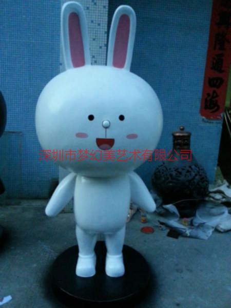 供应卡通玻璃钢兔子雕塑玻璃钢动物摆件深圳厂家制作图片