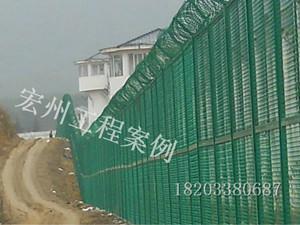 临汾市围墙铁丝网规格什么样/围墙铁丝网价格/宏州铁丝网围墙