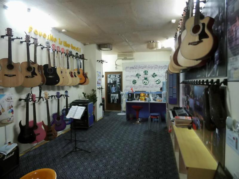 深圳民治学吉他琴行专业吉他培训一对一图片