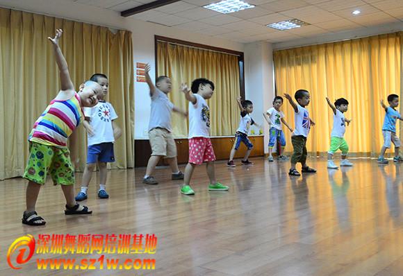 供应深圳儿童街舞引领少儿健康新概念