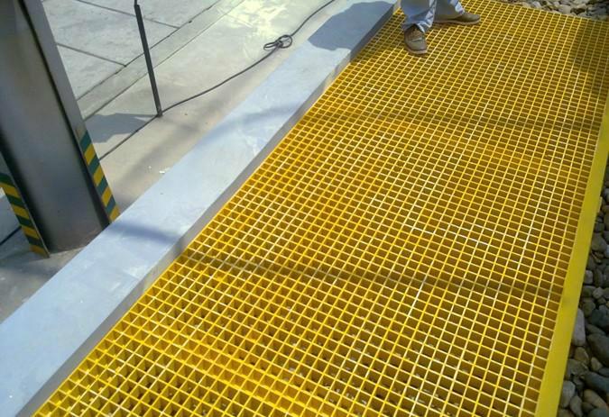 供应玻璃钢楼梯用格栅板/聚酯格栅板/耐酸碱耐腐蚀玻璃钢格栅板图片