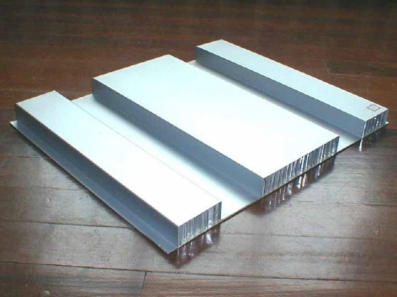 供应江西铝蜂窝板/.滚涂铝蜂窝板吊顶/木纹铝蜂窝板