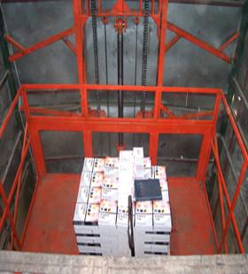 导轨式升降货梯供应导轨式升降货梯