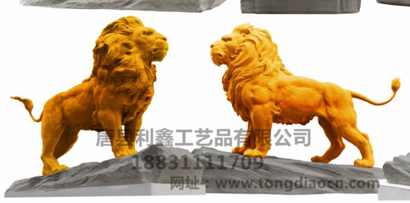 供应铜雕狮子价格  铜狮子铸造厂家    看门铜狮子雕塑   南京雕塑公司图片