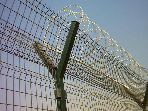 供应刺丝护栏防护网